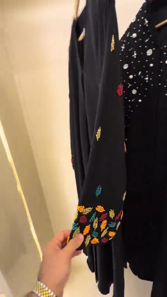 ملابس
