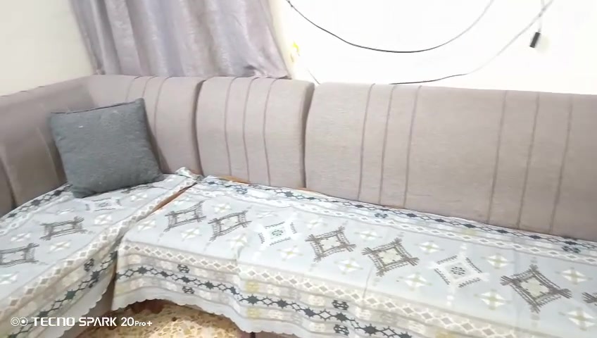 ديوان 11نفرمستعمل مكان نجف حي الميلادالسعر200وتساب ***********
