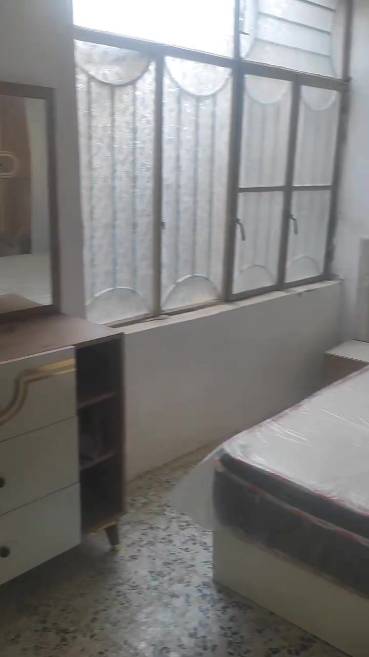 غرفه جديده محد نايم عليهه هسه نصبتهه سعرهه 450 مكاني بغداد
***********
