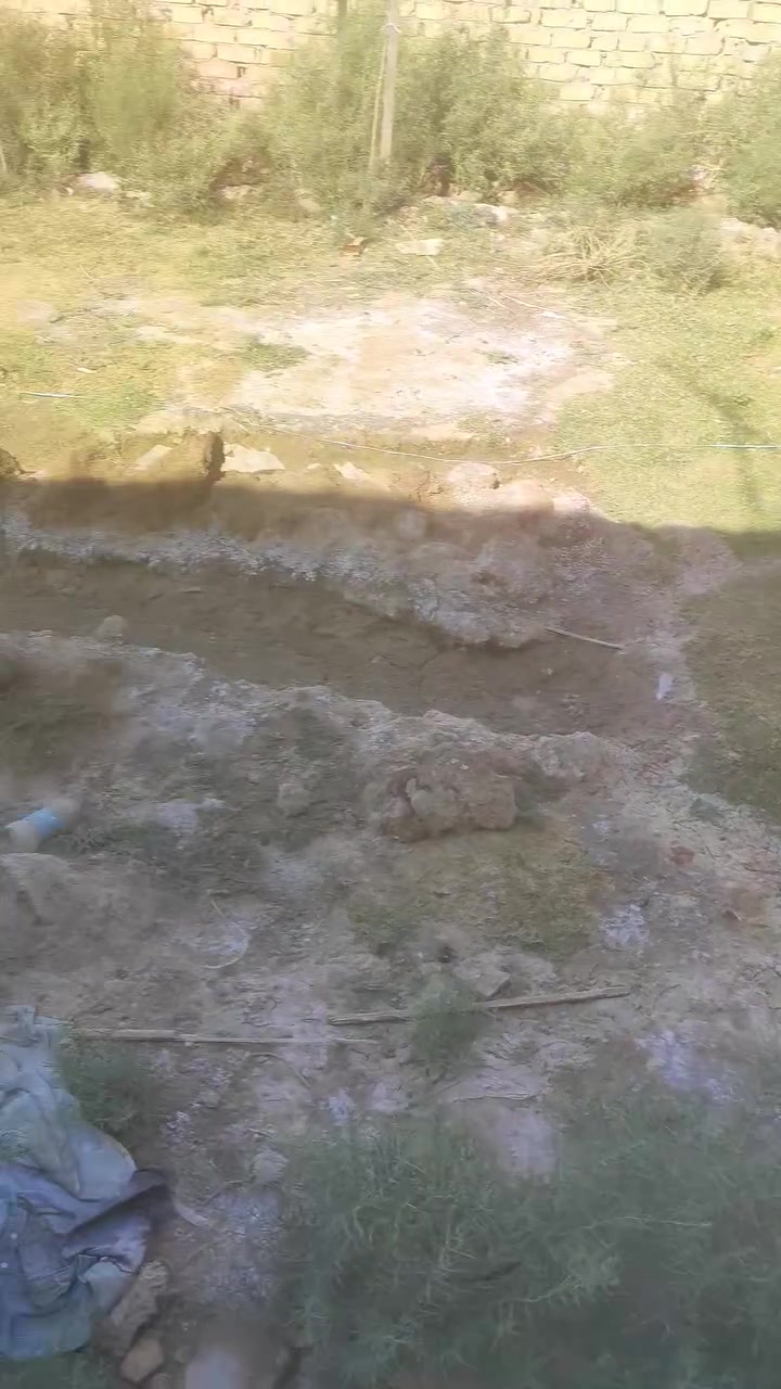 سلام عليكم قطعه ارض للبيع مساحتها 180بهل حدود مرتبه كلش موقع ماله بابل شارع 80 مال كربلاء وناسه كلشج مرتبه سعره 15   شراي بي خير ويدلل ***********
