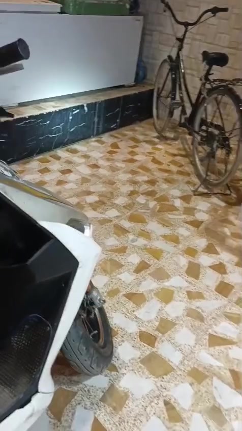 ماطور للبيع لايت اشاير سلف كلو شغال 325 الشراي يخابر ويدلل  ***********  ***********

