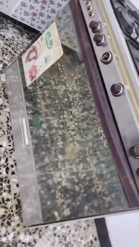 طباخ كريازي نضيف للبيع
يوجد واتساب ***********
