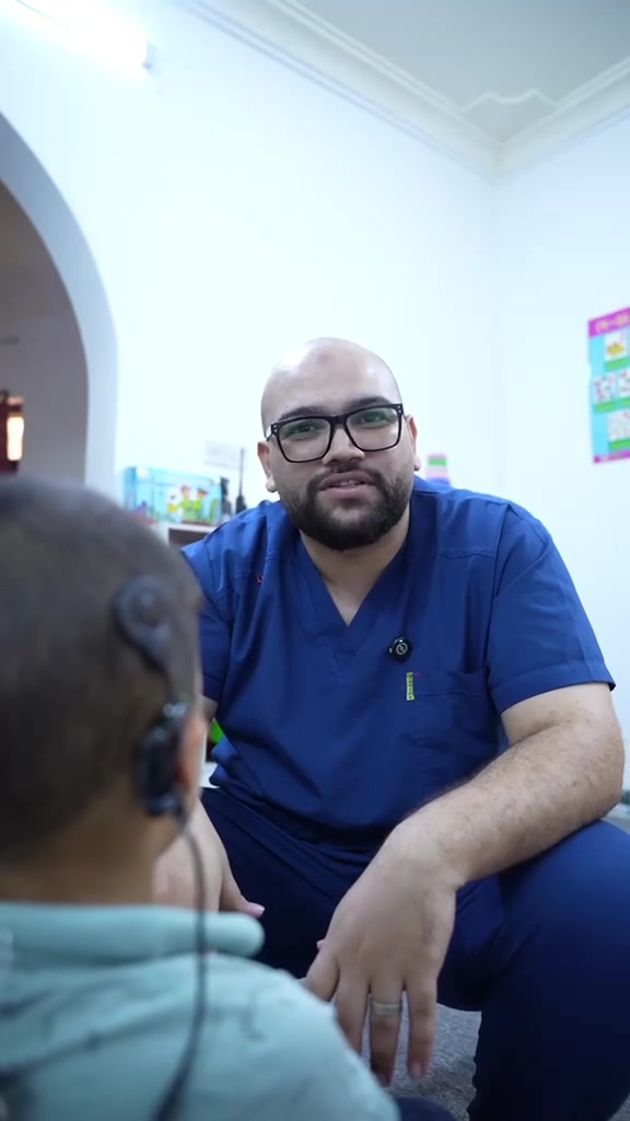 في مركز داري… أنتم بأمان.

نؤمن أن لكل طفل قصة تستحق أن تُروى، وأن كل خطوة نحو النطق الأفضل والسلوك الإيجابي هي بداية نجاح جديد. هنا نمنح أطفالنا بيئة آمنة، مليئة بالحب والدعم والتدريب المتخصص، ليكبروا بثقة ويحققوا إمكانياتهم الكاملة.

في مركز داري… نرافق أطفالكم في رحلة النجاح، لأنهم يستحقون الأفضل دائمً

العنوان موصل حي الصديق قرب المجمع الاوربي 3
***********
