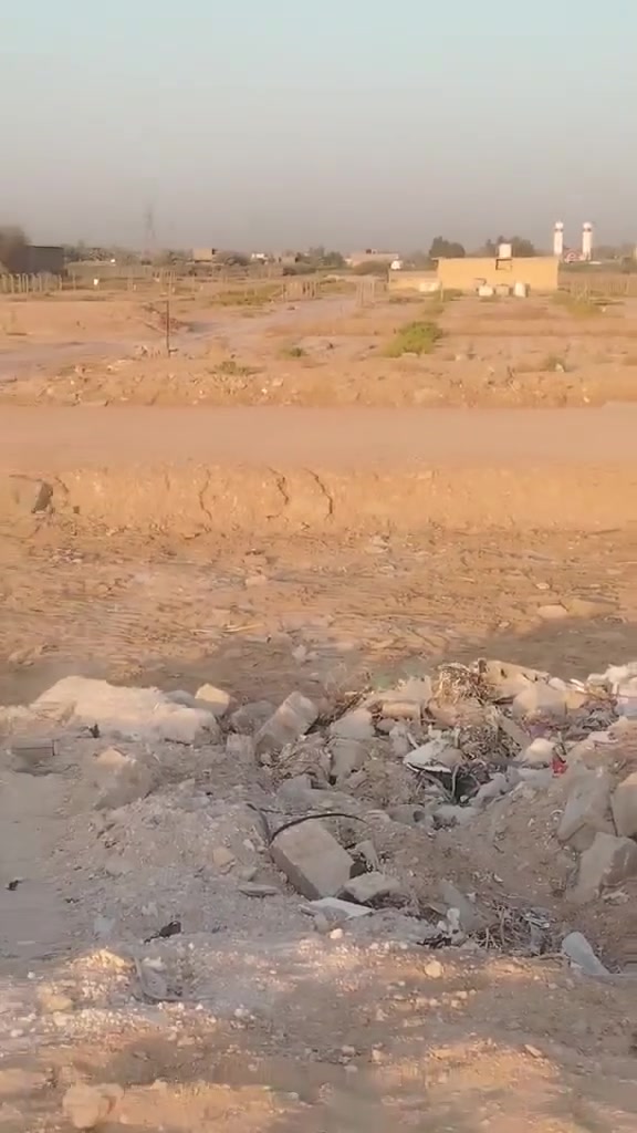 ٧٠متر واجهة ٤ وربع ونزال ١٦ بسمي سند ٢٥ بصف الفيت ٤ قطعة مقاطعة جديدة وحلوة عل شارع الرابط كبال المحطة مال لبانزين رايدهة ١١ مليون ***********للستفسار الاتصال علئ الرقم
