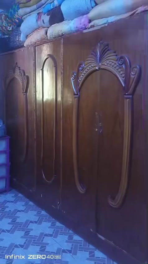 كنتور  خمس ابواب مستعمل للبيع ب١٢٥وبي مجال مكاني مدينه الصدر التواصل ع هذا الرقم واتساب ***********
