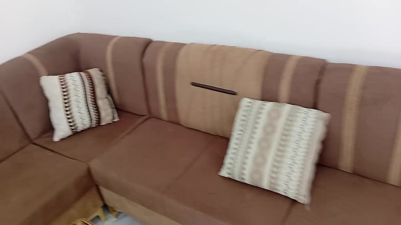 استعمال شهر • ١٠ نفرات • بيع مستعجل