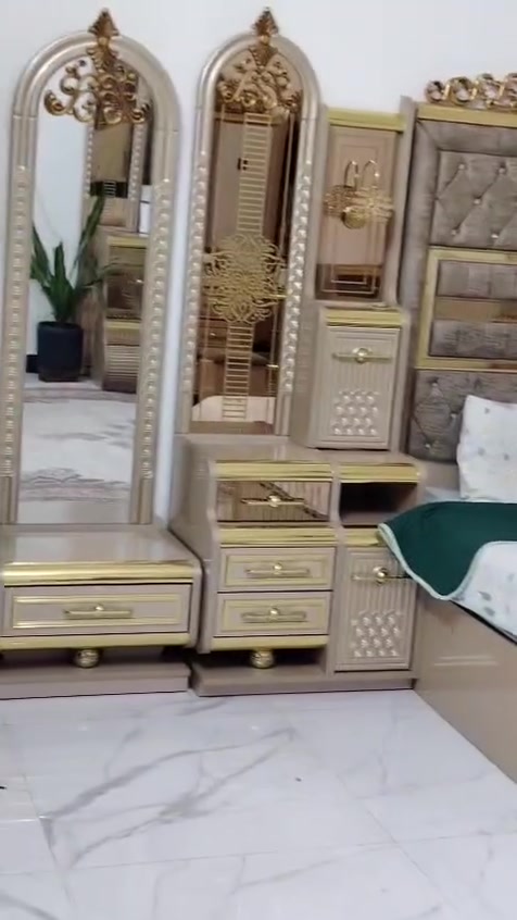 غرفة نوم للبيع جديده استخدام قليل السعر 3 مليون ونص  وييها مجال للشراي
للتواصل *********** واتساب
