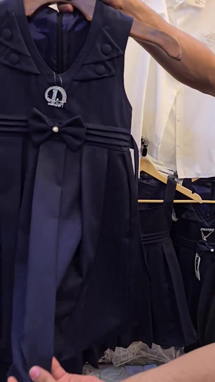 موسم مدرسي.🤩💙

الان 🤩ولاية لملابس واكسسوارات 
للحجز مراسله صفحه 
وتساب ***********
انستغرام https://www.instagram.com/ola_eh1?igsh=MW8xcjhoMGk4ZWoyNw==
تيك توك https://vt.tiktok.com/ZSCHNFQfa/
عنوان .كريعات .مجاور تيسير المضمد
