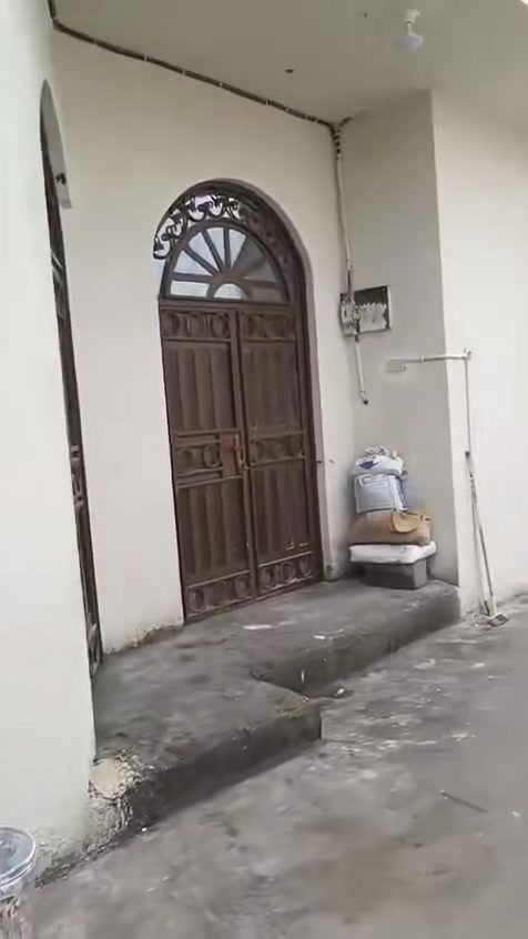 بيت بناء جديد للاجار طابق ارضي في منطقة حمدان الرومية  📌📌
 
يحتوي على 2 غرف منام مساحات واسعه +مطبخ+ديوان + صالة+حمامات  +بيتونه +سطح البيت مجهز للسكن من كل شئ خزان ماء اساله وخزان ماء حلو وماطور تصعيد ماي مع بوستر واضويه  وكيزر 
المؤجر يفرش ويكعد  
 سعر الايجار 500
*  جميع الخدمات يمها من مستوصف ومطعم ومخبز وفرن و مدراس وجامع وحسينيه
للاستفسار عن القياسات والامور الاخرى اتصال على الرقم او تواصل على الواتساب

‭***********‬
