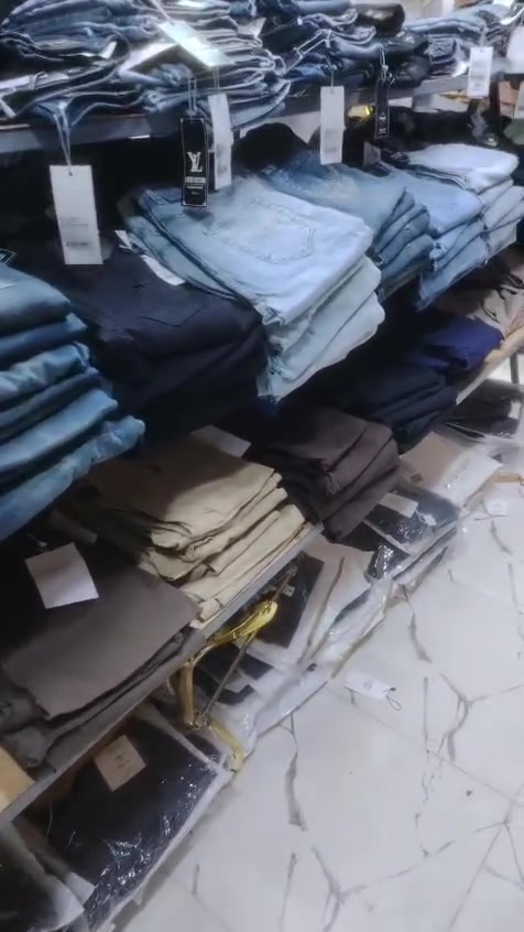 🔥 عروضات مستمرة من محل حيدر بكار! 🔥
😍 عروض مميزة وأسعار ما تتفوّت! 🎥 تابع الفيديو وشوف العروض بنفسك 👀
📍 العنوان: شارع النخوة – قرب ماركت بازار للعائلة 📌 قرب دائرة الأمن الوطني
📞 للاستفسار: *********** 👤 حيدر بكار
🔥 حيدر بكار… عروض مستمرة وأسعار ترضي الجميع!
