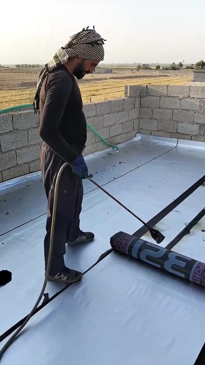 سلام عليكم الي يريد يسوي السطح زكام موجود شغل فول ايوحد يريد يدك عل رقم***********يتصل موجودين دخل خانقين وخارج خانقين سعد القيسي
