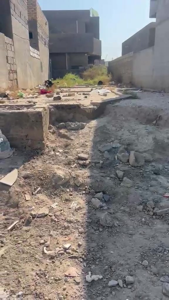 قطعه سكنيه مساحته 100م توجد فيه بتلو حي الحسناوي التفاصيل الاكثر داخل المقطع الاستفسار الاتصال على الارقام  ‏‪ *********** أو ‏‪***********‬‏أو مراجعه مكتب النخله الذهبية
