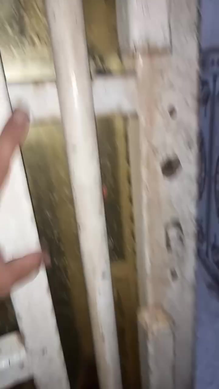 القبله حي الجامعه • غرفتين • ماء وكهرباء