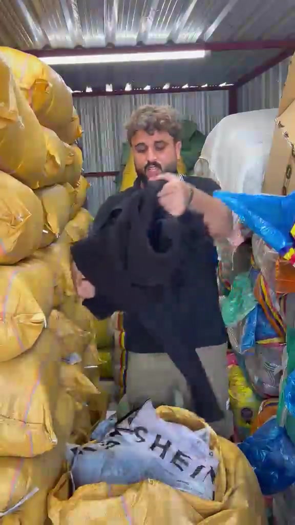 اليوم بلااااش وصلنا الميكس النسائي 🔥 🔥  الدرزن ب 45 الف فقط الدرزن يجيكم مشكل لون وقياس وموديل وطرحات  السعررر فقط 45 الف ❤️ للحجز يرجى المراسلة  ***********
