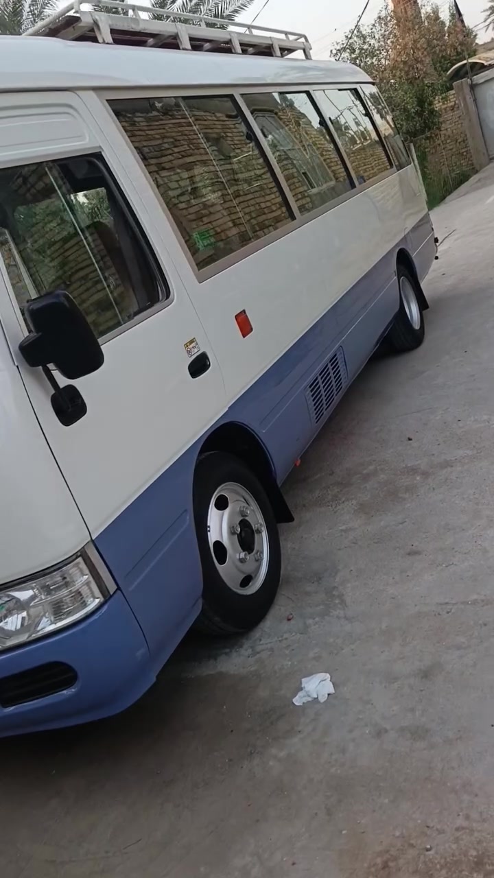 السلام عليكم  كوستر للبيع موديل ٢٠١٣ مكينه وكير واكسل بي ونه السيارة بيه صبغ قليل كشن استاركس ومنظومه غاز  رقم انكليزي السياره مصفره هيئه ومرور السعر ب٢٩٠ وبيه مجال ***********
