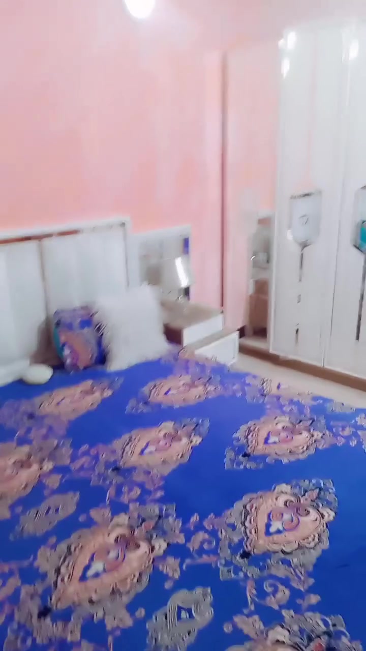 سلام عليكم غرفه تركيه للبيع مكان ميسان العمارات الجديده سعر 700 وبيه مجال رقمي ***********
