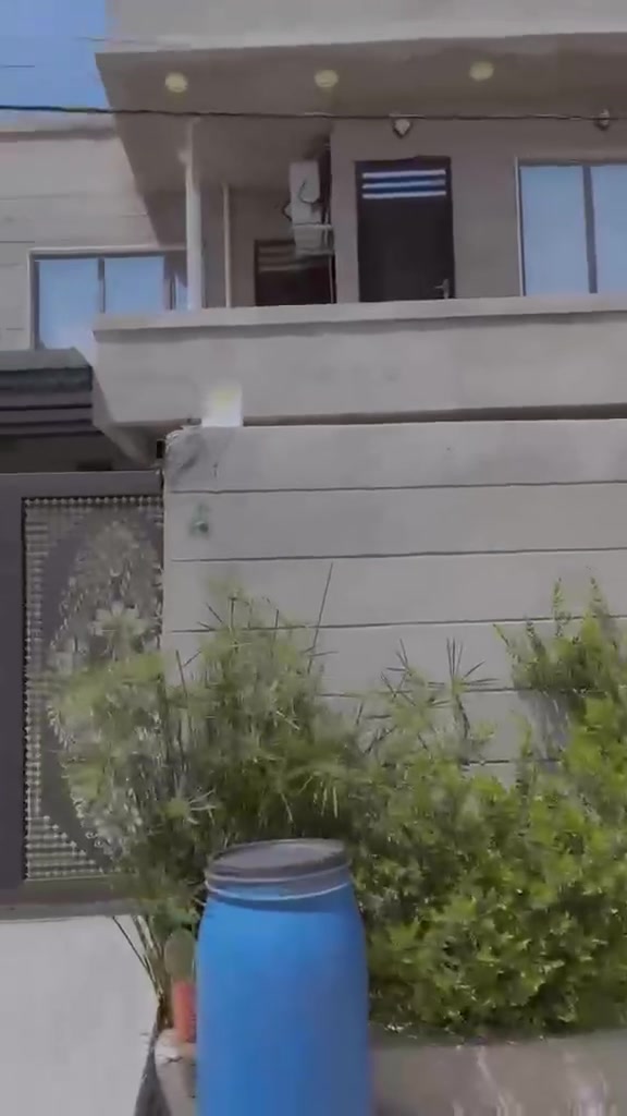 🏡  دار للبيع
📍الحمزلي :

🏗️ الوصف: 

• المساحة:245 م²

• منطقة مخدومة بالكامل (ماء 💧 – كهرباء ⚡ – خدمات متوفرة)

💰 السعر:145 مليون دينار عراقي

✨ السعر قابل للتفاوض

📞 للاستفسار والتواصل:

***********
