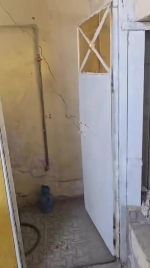 بيت ١٤٤ متر طابق ونص عكاده نظيف مؤجر حاليا ب٤٥٠ الف موقع على شارع العام تجاري قطاع ٤٣  للبيع للاستفسار 

***********
