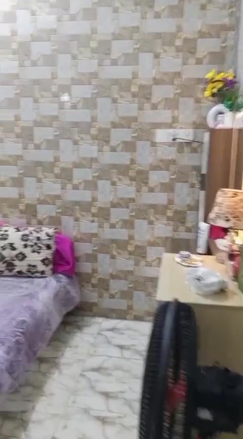 البيت للبيع مساحة ٨٠ متر الاساس صب كونكريت 
والسگف عگادة البيت يحتوي على غرفة وصالة ومطبخ واستقبال وصحيات داخلية وخارجية الارضية والجدران سيراميك البيت طابو زراعي سند 25 مرقم من البلدية الموقع كوفة السهيلية الثانية شارع مسلم بن عقيل السعر 30 مليون للأستفسار واتساب ***********

مكتب الموسوي للوسائط العقارية مستعدون لأستقبال عروضكم التجارية والزراعية والسكنية بيع وشراء رهان ايجار

نص مكتوب في الصور:
- ١٠:٤٥ ٢٠٢٦/٠٩/٢٦
- ١٦:٢٤ ٢٠٢٦/٠٩/٢٦
- 15:45 2026/09/26