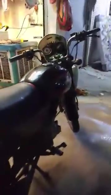 لا توجد تفاصيل

نص مكتوب في الصور:
- دراجه بوكسر موديل واحد وعشرين مكينه ناعمه وكلها شغاله لسعر 878 اوراق كامله *********** مكان بابل المسيب