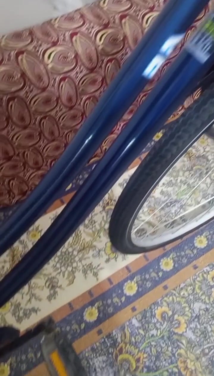 سلام عليكم باسكل شركه BD اللون نيلي موديل 2020 لباسكل مكفول من اي عطل مطلعه حاويه قبل 5 اشهر كلشي مختم بي دسك اصلي ختم بنز 90 صفاره قويه وياله مختمات غراضه كامله داينمو مختم ختم لشه السعر 150 وبي مجال قليل حك الجيه المكان ناصريه مركز الاسكان الصناعي الشراي يراسلني خاص وهاذ رقمي مال واتساب ***********
