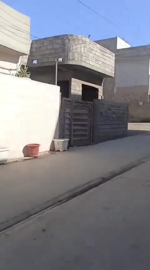 حصريا لدى مكتب صكر الهاشمي دار للبيع مساحه 125 متر كامل خدمات ماء كهرباء تبليط مقابيل مول الشام قرب جامع الصادق سعر 60 وبي مجال للاستفسار اتصال على الهاتف *********** بي واتساب ***********
