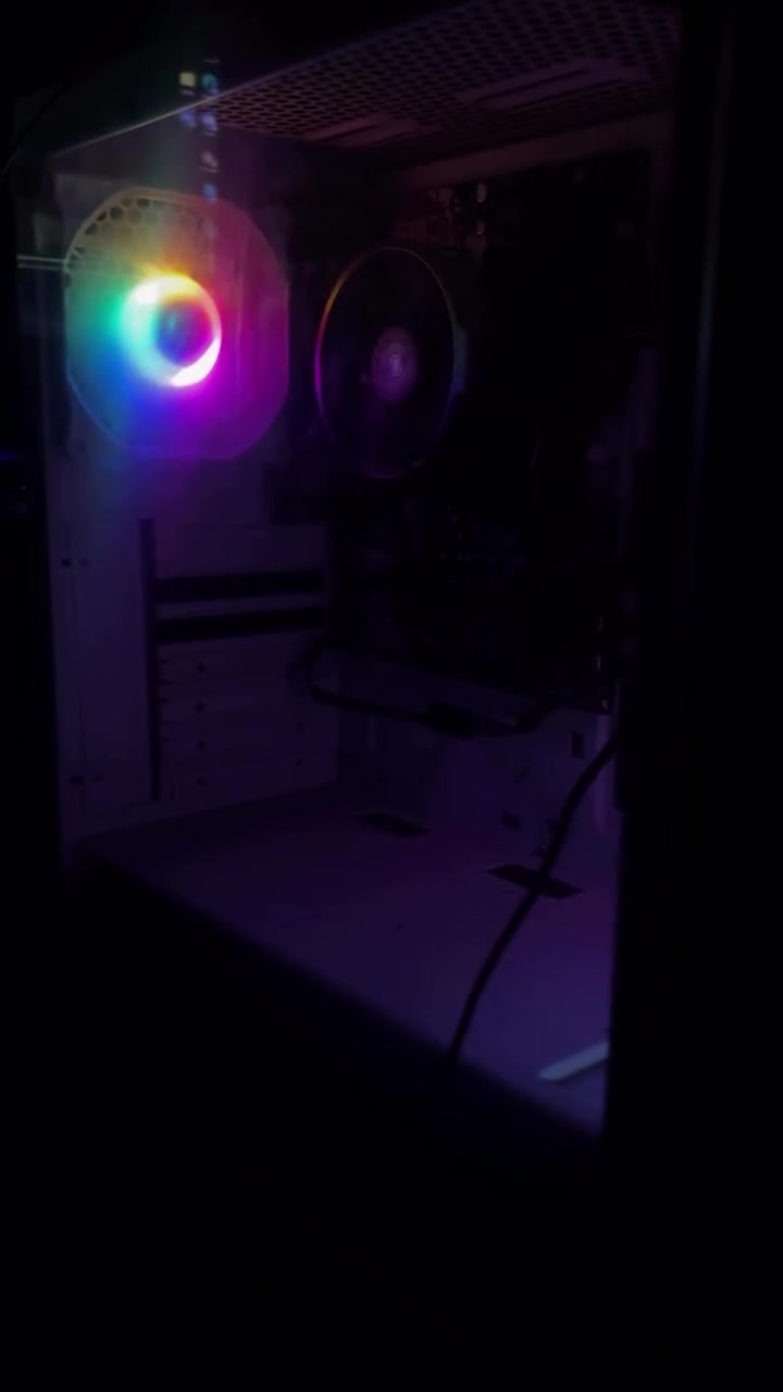 🔥 للبيع PC Gaming بحالة ممتازة 🔥

🎮 الجهاز مناسب للألعاب، الدراسة، والاستخدام اليومي، وأداؤه ممتاز مقابل السعر.

المواصفات:
• CPU: AMD Ryzen 5 5600G
• GPU: Radeon Graphics مدمج
• RAM: 16GB DDR4
• Storage: HDD
• المعالج 6 أنوية / 12 مسار
• الجهاز نظيف ومحافظ عليه

🎯 يشغل ألعاب كثيرة بشكل ممتاز، ومناسب جداً سعرة
 لتواصل ع واتس : (***********)
