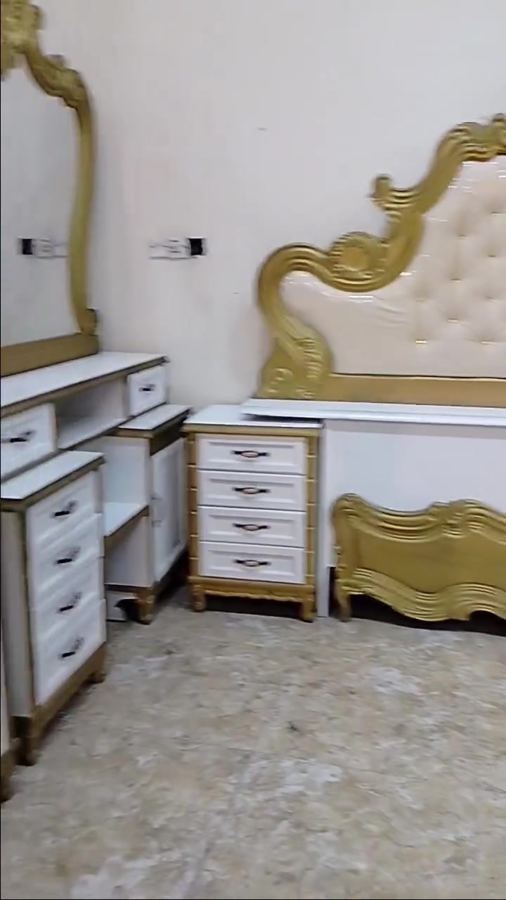 السلام عليكم غرفه مستخدمه عنوان واسط العزيزيه شارع التربيه موجود توصيل جميع المحافظات ***********
