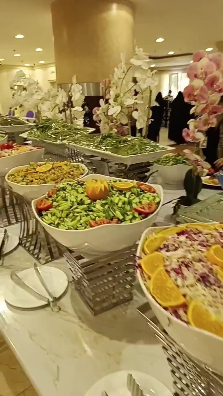 بسم الله وعلى بركت الله 
سوف تنطلق حملة السلطان إلى مكه المكرمه 
عمرتان في رحله واحده ربيع الأول وربيع آخر 
بتاريخ, 9/6
مع شركة شناشيل بغداد 
وعرض خاص جدا بسعر 650 الف دينار عراقي 
تتضمن الرحلة 
يرافق الحملة مرشد مخول من الهيئة العليا للحج والعمرة
ومتعهد مجاز من قبل هيئة الحج والعمرة 
تأشيرة الدخول إلى المملكة 
رسوم هيئة الحج 
النقل باصات رجال أعمال في أي بي 
السكن ليلتان في المدينة المنورة مع زيارة  معالم المدينة المنورة مع دخول الروضة أن وجد أن شاء الله
السكن , 6ليالي مكه المكرمة في محبس الجن 
ثلاث وجبات طعام بنظام البو فيه المفتوح
مع هدايا لكل معتمر 
حقيبه سفر كبيرة مع حقبة كتف 
احرام للرجال 
احرام للنساء
باجات تعريفية للجميع
ربطه عنق للنساء 
لمزيد من المعلومات الاتصال ع الرقم 
***********
***********
أو زيارة موقع الشركة كربلاء شارع المركزيه مقابل اللجان الطبية
