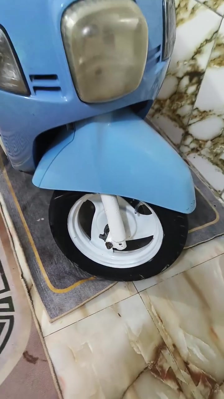 سلام وعليكم دراجه بوليس للبيع كابريته دراجه حلوهن كفاله ما مفتوحه نضيفه ما عوزه شي بس لكزوس بي زروف ينفس لسعر 600بيه مجال مكان بصره شارع القاد امن الدخالي ستفسار ***********
