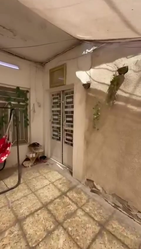 السلام عليكم
بيت للبيع الحرية دباش 
شارع المدارس ساحة عدن فرع مدرسة خديجة

مساحة ١٠٠م عكاده 
٣ غرف نوم 
للتواصل 
***********
