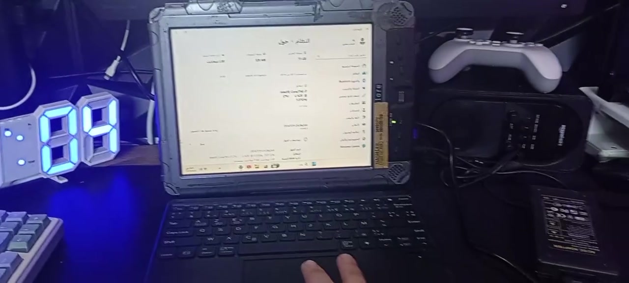 تابلت مدرع ضد الكسر و الصدمات نظام ويندوز 11
حجم الشاشة 10 انج

المعالج كوراي 7 الجيل الاول

الرام 4 كيكا ddr3

الهارد 80 كيكا نوع m sata

شاحنة 

كيبورد يحتوي لوحة تاتش ماوس بلوتوث تربطة عن طريق البلوتوث بالتابلت و يشتغل مباشر

يحتوي على مداخل usb عدد 2

منفذ لان و vga

التابلت يجي بدون بطارية يعني يشتغل مباشر على الكهرباء و البطارية ما موجودة بالعراق 

التابلت لمس بس القلم الخاص بي ضايع يعني اذا تريده لمس مو اي قلم يرهم عليه او بالاظفر مال الاصبع يعني لازم شي خشن حتى يشتغل اللمس

السعر 35 الف مع التوصيل قفل

نص مكتوب في الصور:
- الإعدادات النظام ، حول حساب محلي العثور على إعداد Q الصفحة الرئيسية النظام Bluetooth والأجهزة الشبكة والإنترنت إضاف طابع شخصي التطبيقات الحسابات اللغة والوقت الألعاب إمكانية الوصول الخصوصية والأمان Windows Update  ذاكرة RAM المثبتة 4.00 غيغابايت DDR3 بطاقة الرسومات 128 MB Intel(R) HD Graphics مساحة التخزين 75 GB تم استخدام ٢٠ GB من ٧٥ GB المعالج Intel(R) Core(TM) i7 CPU U 620 @ 1.07GHz 1.07 GHz DESKTOP-DA3NQAH iX104C5 إعادة تسمية هذا الكمبيوتر مواصفات الجهاز اسم الجهاز DESKTOP-DA3NQAH المعالج Intel(R) Core(TM) i7 CPU U 620 @ 1.07GHz 1.07 GHz ذاكرة RAM المثبتة 4.00 غيغابايت (3.68 غيغابايت مستخدم) نسخ ١١:00 ص ٢٠٣٦/٠٩/٢٤ Q بحث