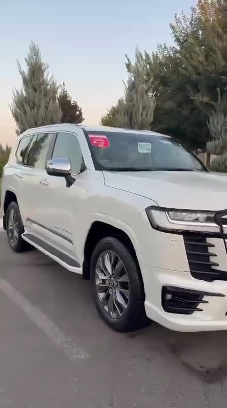 لاند كروزر موديل 2023 في اكس ار بيلاد لمتدد سعر685ورقه بيها مجال ماشيه 50الف كيلو متر  تنفس طبيعي *********** في اكس ار كفاله بدون صبغ
