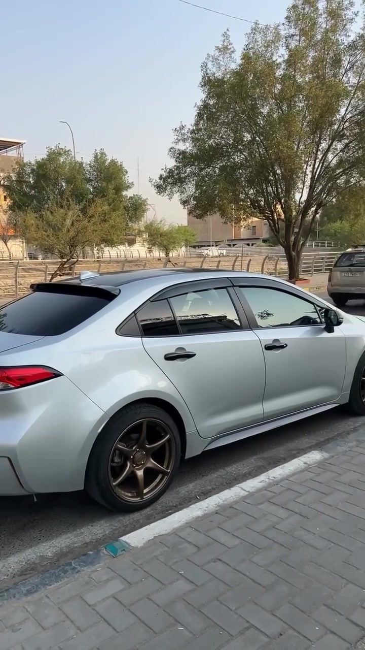 للبيع كورلا 2023 se رقم بصره حره باسمي
وارد امريكي ضربتهه بالصندوك رصعات مامصلح 

مكينه 2000 

السعر 158 وبيهه مجال بسيط 

مكان السياره بصره

***********
