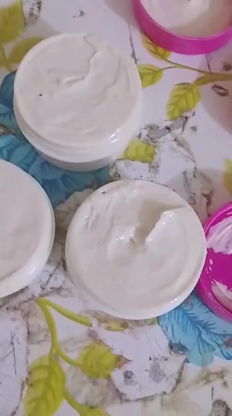✨ خلطة الزينة + الصابونة ✨
بنات اللي تريد تهتم ببشرتها وتجرب روتيننا 😍

خلال يومين ممكن تلاحظين فرق بالبشرة مع الاستمرار على الاستخدام 💕✨

🌸 خلطة زينة
🧼 صابونة
✨ روتين عناية متكامل

🤍 وإذا ما ناسبتچ، عندنا ضمان/استرجاع حسب شروطنا.

📞 للطلب والاستفسار:
+964 774 839 7854

نص مكتوب في الصور:
- ٩:٠٥ ص
- هاي، قبل
- ٩:٠١ ص
- هاي بعد
- ٩:٠٨ ص
- 13:52 0:04 13:55 0:08 13:55 0:02 13:56 0:02 13:57 عاشت ايدج على هاي الخبطه والله 13:57 0:15 13:57 0:03 13:57 0:06 13:57 0:03 ايمان متصل الآن مراسلة 13:58