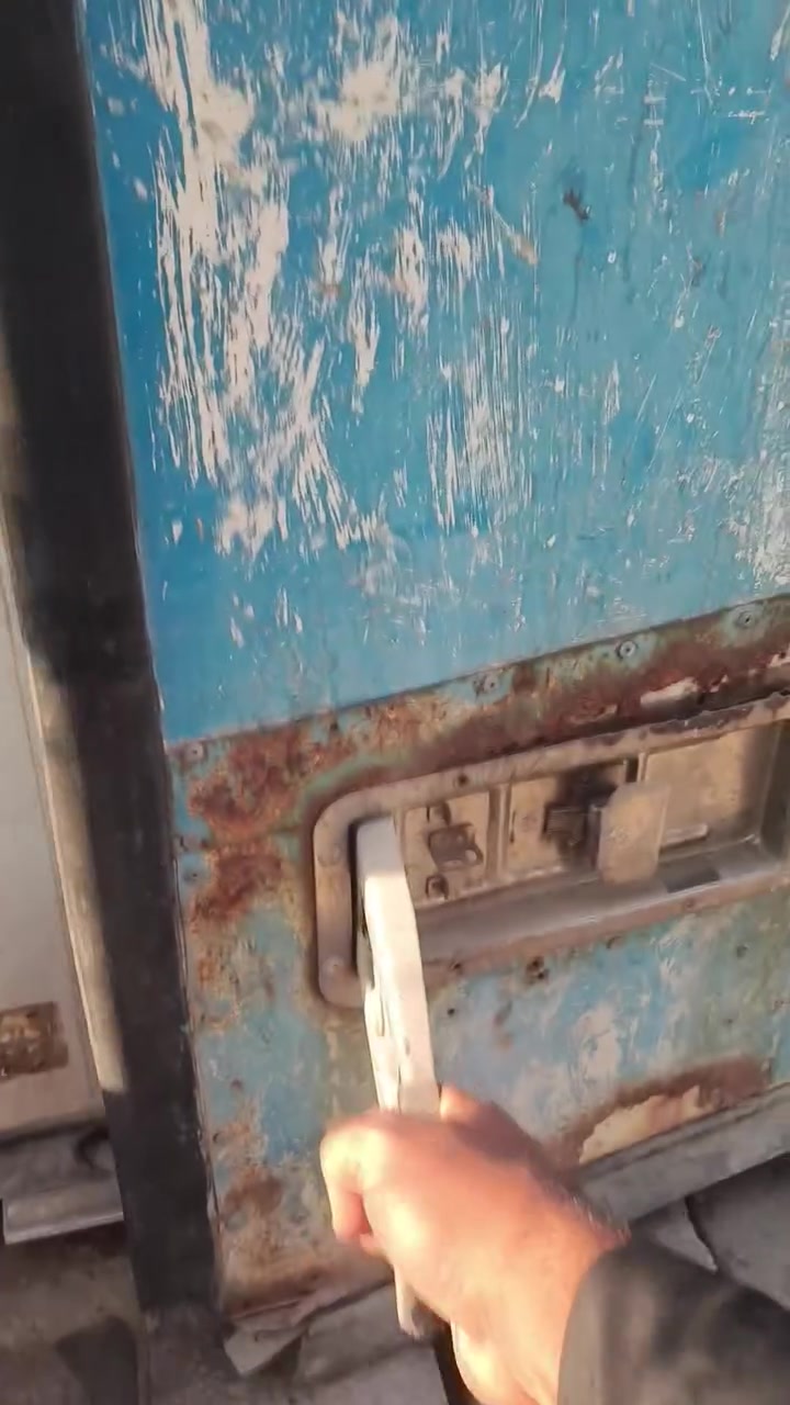 براد للبيع بيع مستعجل العنوان بغداد نهروان
***********
