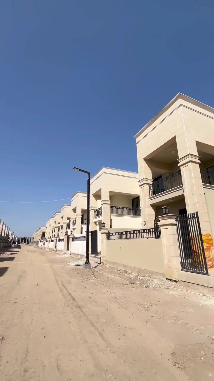 مجمع اليرموك ستي 📍
🔴تصوير PART1 الطابق الارضي
🔴لـ نموذج(200m)
🔴نضام غربي

زون اول(مرحلة اولى ) التسليم 🔴نهاية السنة 2026 
للاستعلام وتفاصيل اكثر 
📞 ***********

#عقارات_بغداد #مجمعات_بغداد_السكنية #مجمع_اليرموك_ستي_السكني #استثمار_عقاري
