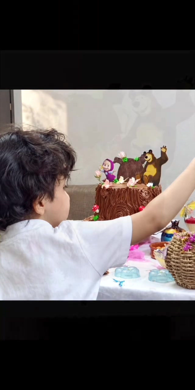 🎂✨ AmSama | كيك ومعجنات ✨🥐
لأن كل مناسبة تستحق طعمًا يليق بها 🤍
نقدّم لكم الكيك والمعجنات حسب الطلب، بتفاصيل مرتبة وطعم لذيذ، ونحضّر طلبكم بكل حب واهتمام 🌸
🎀 طلباتكم حسب المناسبة والاختيار
🚗 توجد خدمة توصيل داخل بغداد
📲 للحجز والاستفسار عبر الواتساب:
***********
AmSama — خلي مناسبتكم أحلى بطعمنا 🤍🎂

نص مكتوب في الصور:
- عيد ميلاد سعيد نهى 5 AMSAMA
- AM&SAMA
