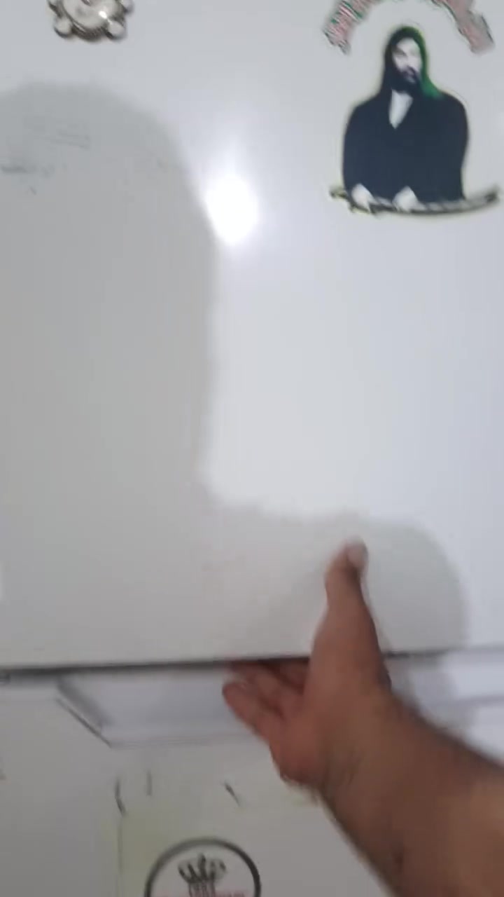 سلام عليكم ثلاجه لبيع شرط لشغل وتجميد ماداخله تصليح سعرهة 250وبيهة مجال ***********
