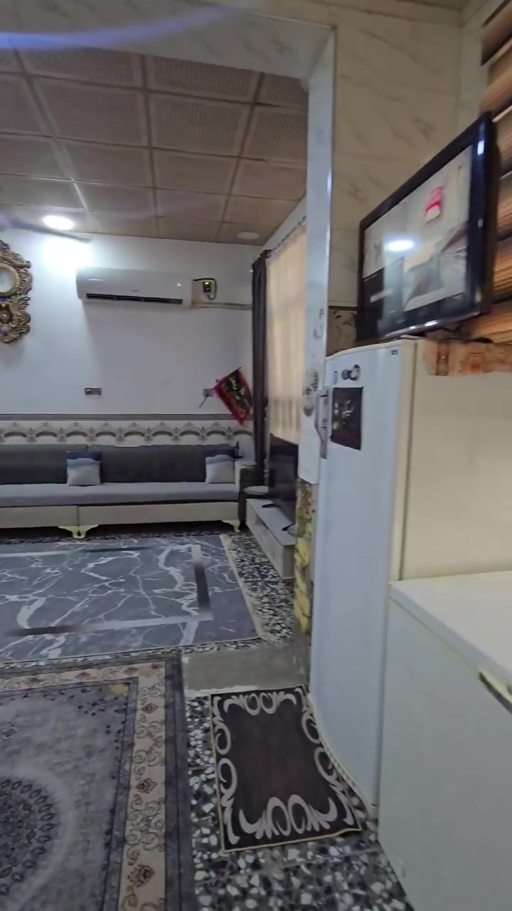 سلام عليكم 
بيت للبيع مساحة 175 متر  - طابو زراعي مشمول بالتطويب 
غرفتين صالة استقبال مطبخ مجمع صحيات + صحيات خارجية اساس وسقف صب نباء طابوق كاشي سيراميك سقف ثانوي 
كوفة علوة الفحل خلف الفلل 
للتواصل مع صاحب البيت \***********
الكاونتر مع البيت
