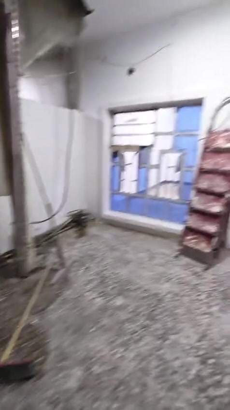 643
مشتمل للايجار 
طابق ارضي 
كراج 
صاله 
مطبخ 
خدمات 
غرفه نوم 
ايجار 450
العنوان الغزالية شارع البداله ليمونه 
***********
***********
