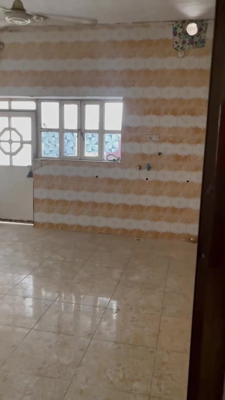 بيت للإيجار • قرب مركز الحرية • غرفتين