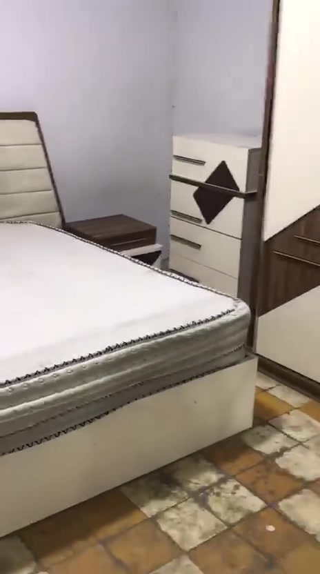 غرفه 8 قطع تركي لصلي درجه اولى اي ضرر ما بيه كلش جديده سعره 650     مكاني بغداد جديده يم مطعم لدرويش. ***********
