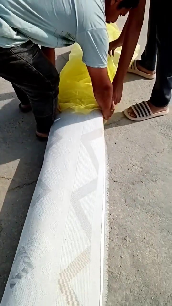 يعلن كراج القضاء النموذجي لغسل السيارات والمفروشات ٠عن غسل كافه المفروشات المنزلية وبأحدث الطرق الفنية الحديثة وبأسعار تنافسية بالاضافه إلى تغليف المفروشات بالنايلون مع خدمة توصيل والكائن في قضاء الجدول الغربي (الرجيبه) مقابل دائرة زراعه الجدول الغربي *********** /***********
