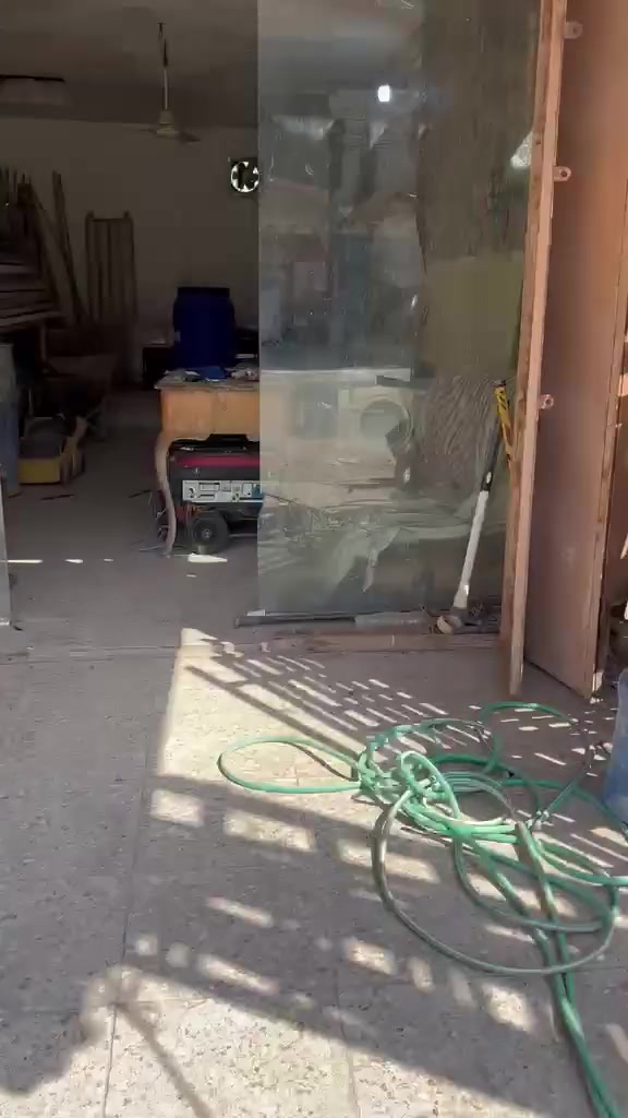 السلام عليكم سكله كاملة ادواتها للبيع العنوان حله حي الصحه قرب قاعه منتظر ميوزك السعر 4 مليون وبيه مجال أي استفسار اتصل على الرقم ***********  ***********
