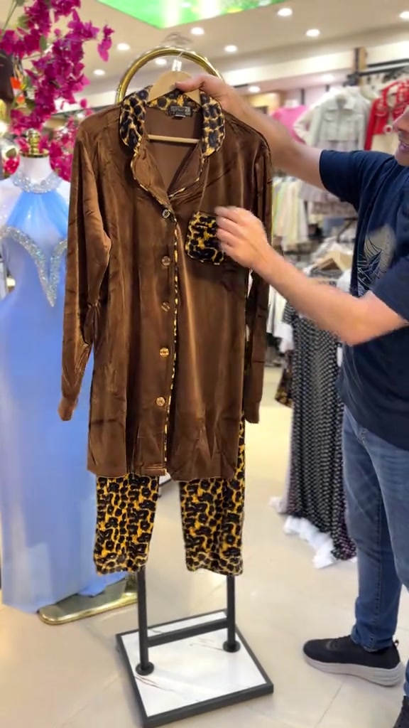 ملابس