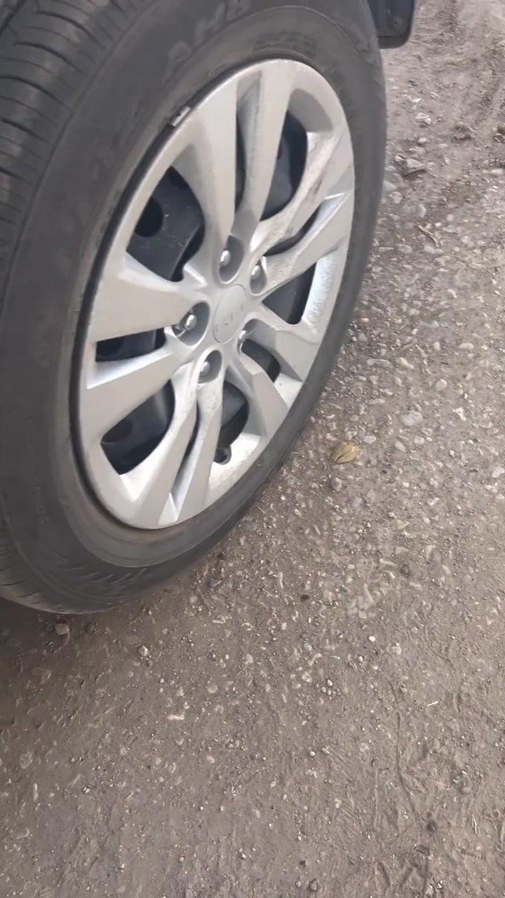 كيا صول موديل 25بدون رقم ماشيه 20الف ميل بسمي بدون أرباك والشاطئ مكفول حادثه بل الباب خلف السايق ورجع بارد وفتح دعامات وجاملغ وجن وياه ورجعن نفسهن العنوان بابل حي الجزائر ***********

