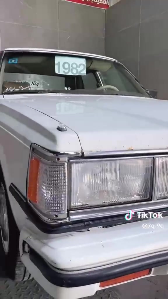 السلام عليكم 
للبيع سوبر 1982باسمي رقم بغداد السيارة بلاد مكينه وكير وتبريد شغال***********السعر 55
