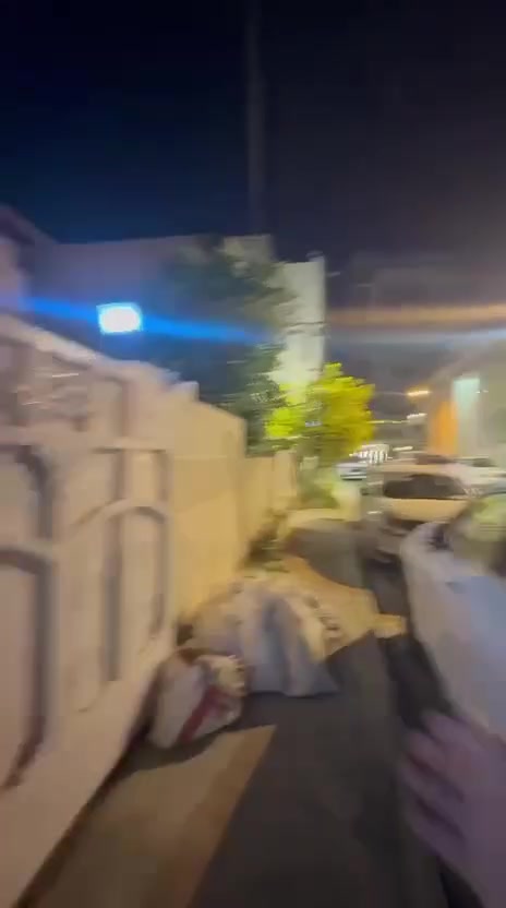 📍 بيت للإيجار – المنصور / الداودي (613) – المربع الذهبي

✨ بيت مميز في واحدة من أرقى مناطق المنصور، مناسب للسكن العائلي، بموقع هادئ وقريب من جميع الخدمات.

📐 المساحة: 100م²

🏠 مواصفات العقار: ⭕️ طرمة
⭕️ حديقة
⭕️ صالة
⭕️ مطبخ
⭕️ حمام
⭕️ غرفتا نوم
⭕️ إحدى الغرف سويت
⭕️ الطابق الثالث يحتوي على مخزن

🔹 الإيجار بمقدمة 3 أشهر

💰 للاستفسار عن السعر:
اكتب تم في التعليقات، أو راسلنا مباشرة لمعرفة جميع التفاصيل.

📞 للتواصل والاستفسار:
***********
📲 متوفر واتساب

🟩 نستقبل جميع العروض والطلبات العقارية.
🟩 نوفر تصويرًا احترافيًا وترويجًا مميزًا للعقارات.

✨ عقارات سكاي … ثقتكم عنوان نجاحنا.

#عقارات_سكاي #عقارات_بغداد #عقارات_العراق #المنصور #الداودي #المربع_الذهبي #بيت_للإيجار #عقار #بيوت_بغداد #LuxuryHomes #BaghdadRealEstate #IraqRealEstate
