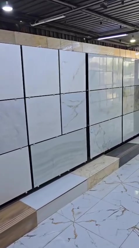 سلام عليكم من رخصت ادمن الكروب
الا اصحاب معارض السيراميك ولبورسلين نفس ما متواجد بل فيديو عارضات بورسلين عدد 2 عملاقات يرهم عليهن بورسلين 60×60 ولواح مرمر او بورسلين +بايات بورسلين كلش نضيفات حديدهن  درجه اوله جديدات ستوني مسويهن سعر اوحده 300الف ولي ياخذ الثنين اتساهلا بل سعر عنواني كربلاء سريع الحر : للاستفسار :***********

